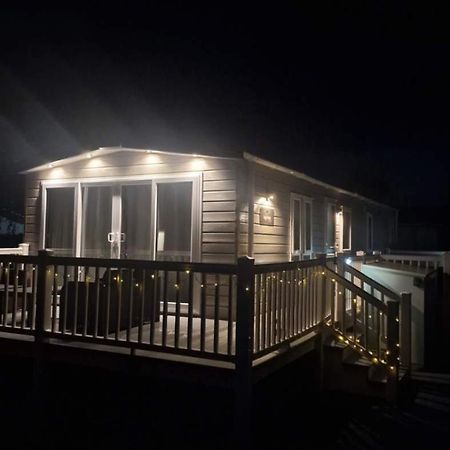 Ellis Retreats At Tattershall Lakes Lincoln Exterior photo